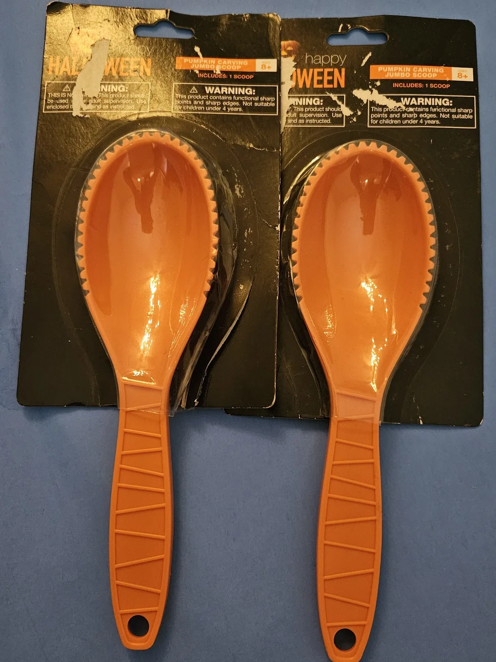 HAPPY HALLOWEEN Pumpkin Carving Kit + Light Up Power Saw & 2 Jumbo Scoops